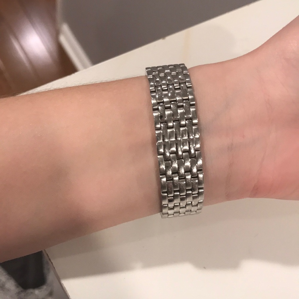 Watch - Picture 5 of 5
